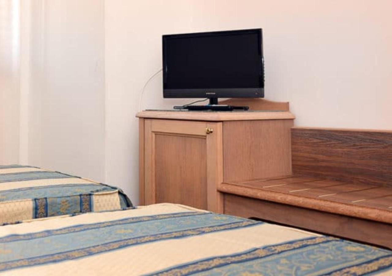 Hotel Thalas Club Torre dell'Orso Exterior photo